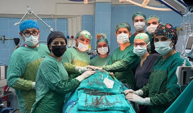 Ordu'da ileri evre gırtlak kanseri ameliyatı yapıldı