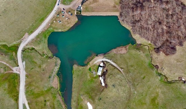 Ordu'da yaylaya inşa edilen gölet turizm ve hayvancılığa katkı sunuyor