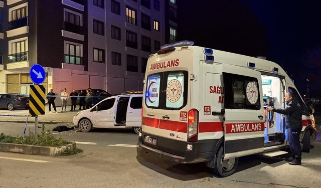 Rize'de bıçaklı kavgada 2 kişi yaralandı