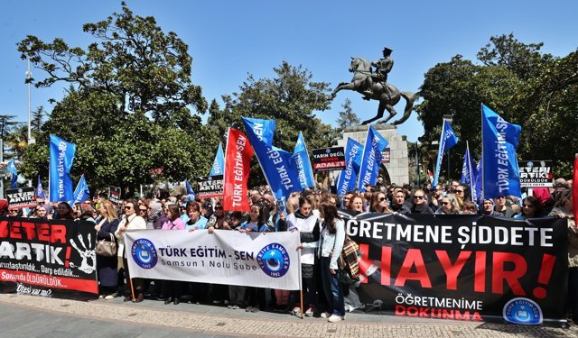 Samsun ve çevre illerde Siverek'teki okula saldırı protesto edildi