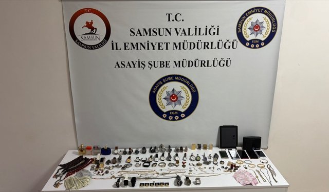 Samsun'da evlerden hırsızlık yapan 4 zanlı yakalandı