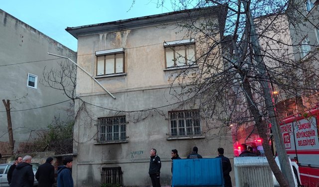 Samsun'da metruk bina yangını söndürüldü