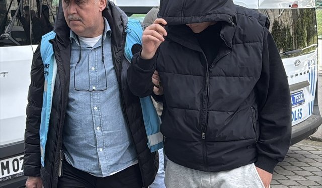 8 ÖĞRENCİYE PAYLAŞIM GÖZALTISI