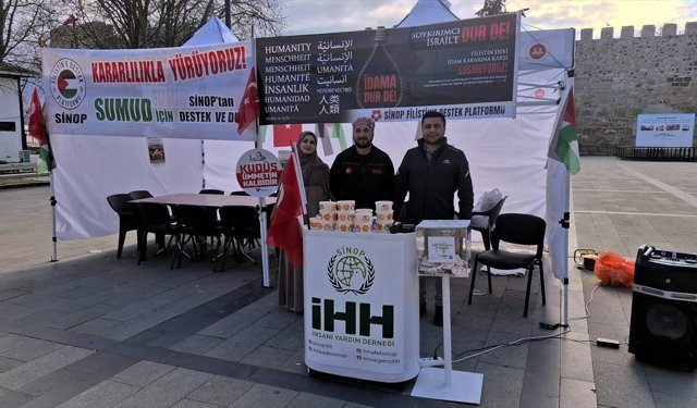 Sinop'ta Sumud Filosu'na destek amacıyla 'Gazze Nöbet Çadırı' kuruldu