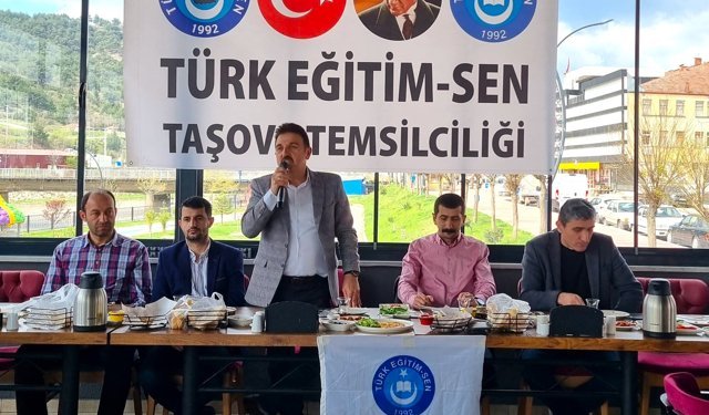 Taşova'da Türk Eğitim-Sen üyeleri buluştu