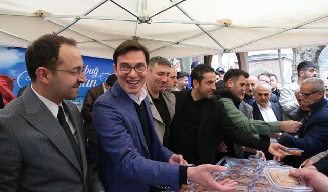 Tokat'ta Alparslan Türkeş'in ölüm yıl dönümünde lokma dağıtıldı