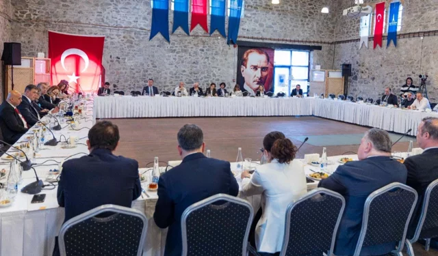 Tugay'dan turizm sektörüne destek ve iş birliği çağrısı