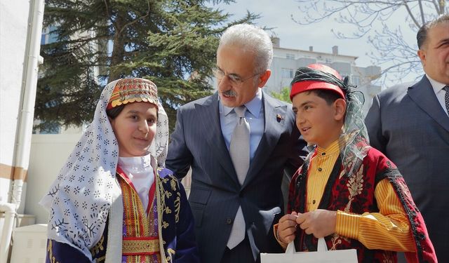 Ulaştırma ve Altyapı Bakanı Abdulkadir Uraloğlu, Çorum'da ziyaretlerde bulundu