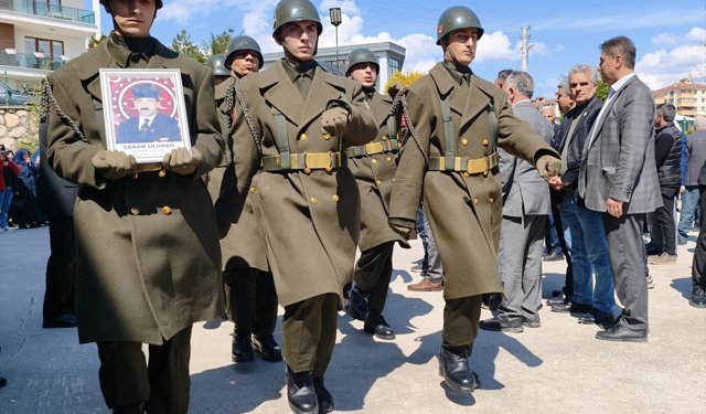 Vefat eden Kıbrıs gazisi Karabük'te son yolculuğuna uğurlandı