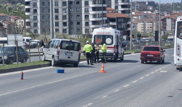 KEPEZ YOLUNDA KAZA, SÜRÜCÜ YARALANDI