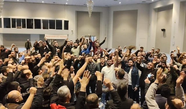 EREĞLİ'DE İŞÇİLER TOPLANDI SLOGAN ATTI