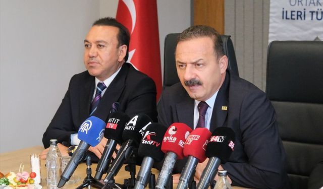 Anahtar Parti Genel Başkanı Ağıralioğlu Çorum'da basın toplantısı düzenledi