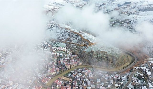 Bayburt'ta kar yağışı etkili oldu