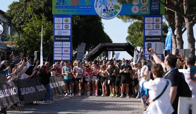 Çeşme'de rekor katılım... 43 ülkeden 3 bin 450 sporcu rüzgar eşliğinde koştu