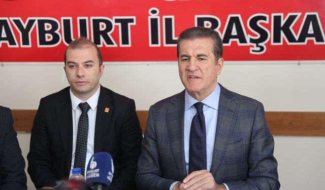 CHP Erzincan Milletvekili Sarıgül, Bayburt'ta basın mensuplarıyla bir araya geldi
