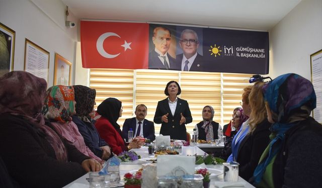 İYİ Parti Genel Başkan Yardımcısı Ofluoğlu, Gümüşhane'de konuştu: