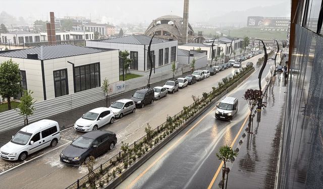 SAĞANAK YAĞIŞ ETKİLİ OLDU