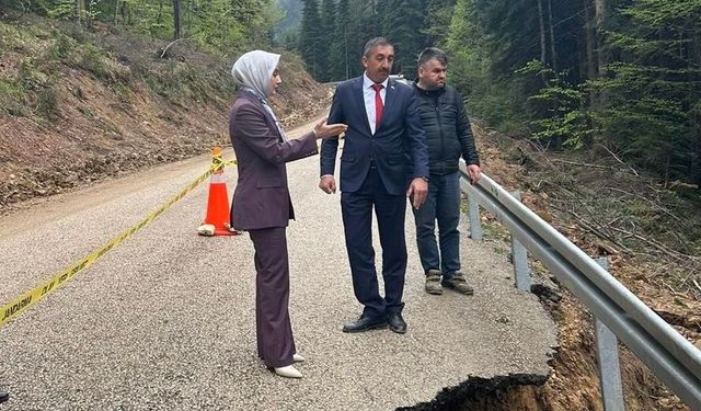 Kastamonu'da heyelan nedeniyle köy yolunun bir bölümü çöktü