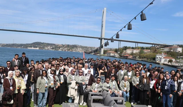 Konyalı öğrencilerin İstanbul heyecanı