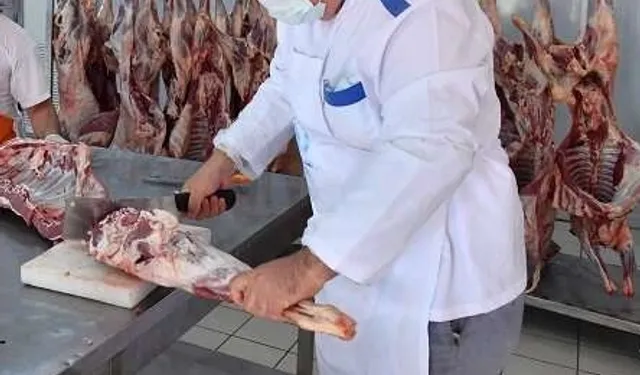 Kurban kesimini işi bilen kasaplar yapmalı!
