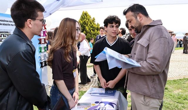 Merzifon'da 4006 Bilim Fuarları açıldı