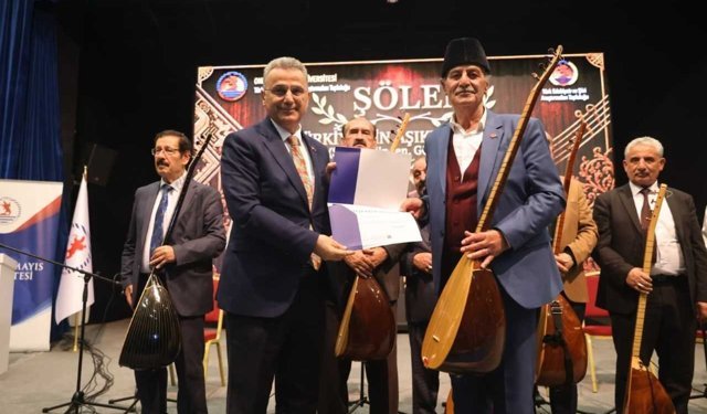 Samsun'da 'Sazın Telinden, Gönül Dilinden Aşıklar Şöleni' düzenlendi