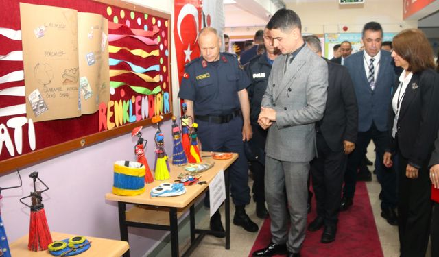 Taşova'da 4006 Bilim Fuarları açıldı