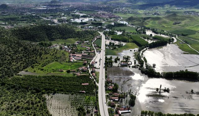 Tokat'ta taşkın nedeniyle tarım arazileri sular altında kaldı