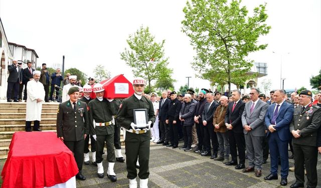 Trabzon'da Kıbrıs gazisi son yolculuğuna uğurlandı