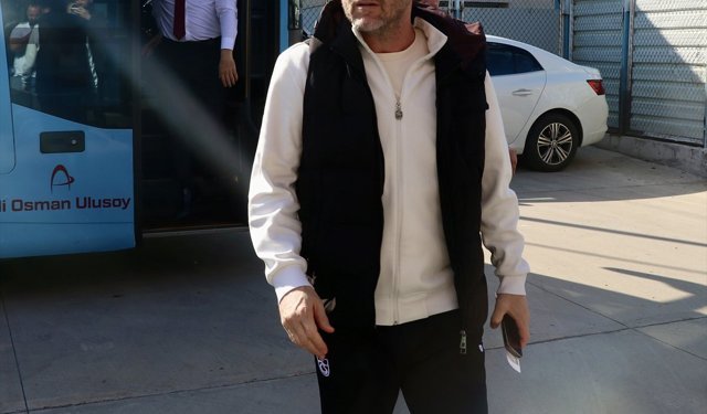 Trabzonspor kafilesi Ankara'ya gitti
