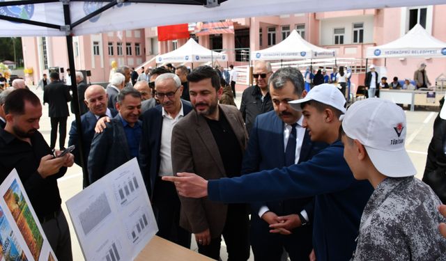 Vezirköprü'de TÜBİTAK Bilim Fuarı açıldı