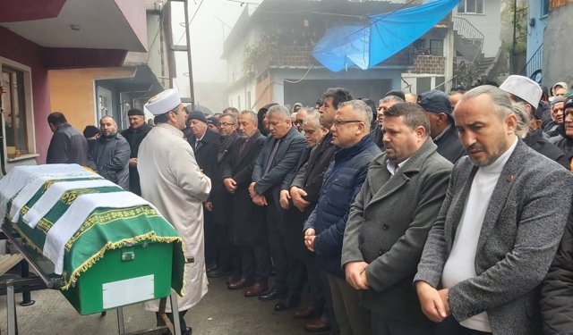 MUHTARIN ANNESİ SON YOLCULUĞUNA UĞURLANDI