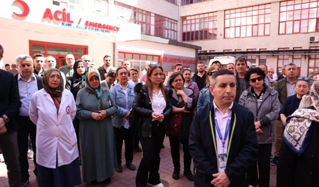 HASTANE ÖNÜNDE HELALLİK ALINDI