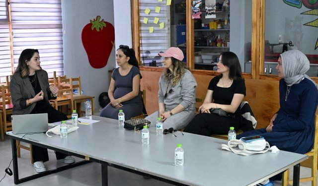 ANNE ADAYLARINA ÖZEL EĞİTİM