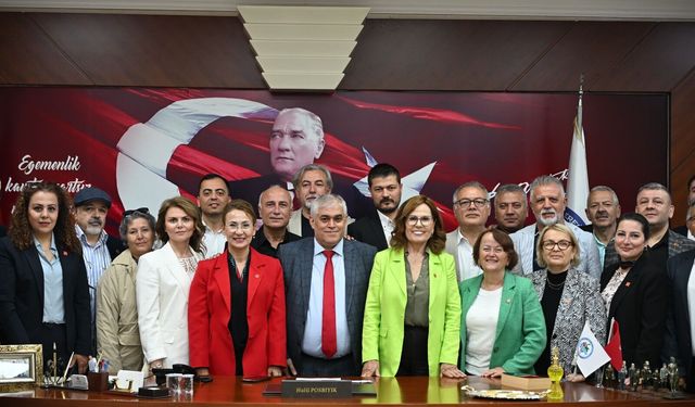 BELEDİYEDE YİĞİTLİ BAYRAMLAŞMA