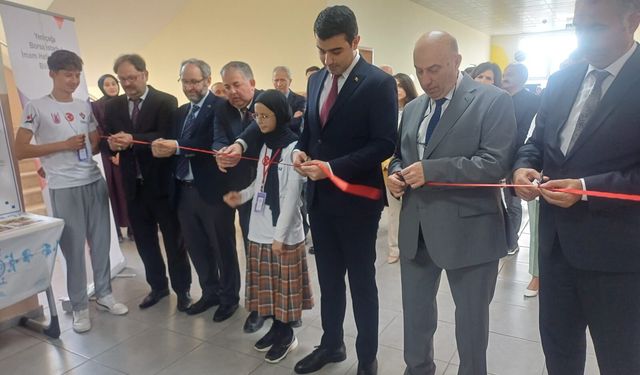 Yeniçağa'da TÜBİTAK Bilim Fuarı açıldı