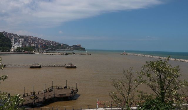 DENİZİN RENGİ DEĞİŞTİ