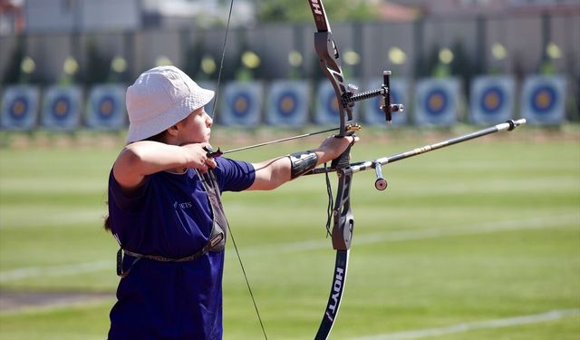 18 ve 21 Yaş Altı Açık Hava Türkiye Okçuluk Şampiyonası, Bolu'da başladı