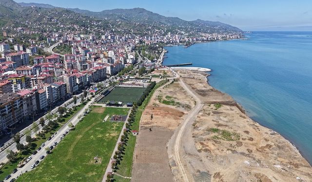 Akçaabat'ta bisiklet ve yürüyüş yolu projesinin çalışmaları sürüyor
