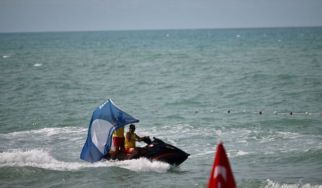 Akçakoca'daki iki plaja mavi bayrak çekildi