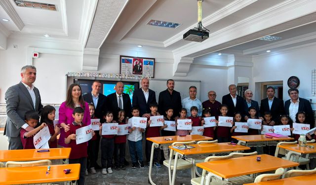 Alaca'da 4 bin 503 öğrenci karne alarak tatile girdi