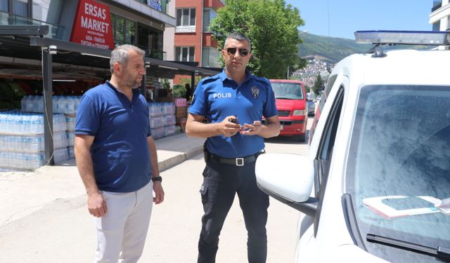 Amasya'da bir vatandaş yolda bulduğu parayı polise teslim etti