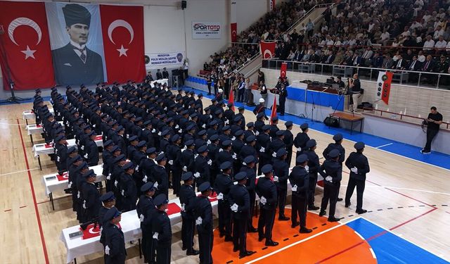 Amasya'da eğitimini tamamlayan 162 polis adayı mezun oldu