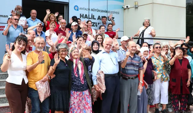 Antalya'da kalplere dokunan buluşma