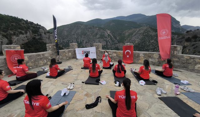 Ardanuç'ta yoga etkinliği düzenlendi