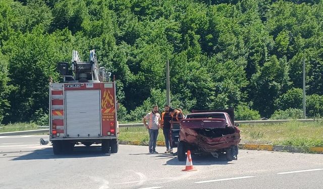 Bolu'da iki otomobilin çarpıştığı kazada 1 kişi öldü, 1 kişi yaralandı