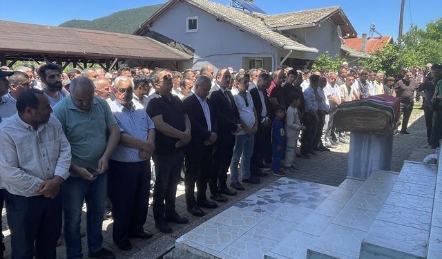 Bolu'da maden ocağındaki göçükte ölen işçi son yolculuğuna uğurlandı