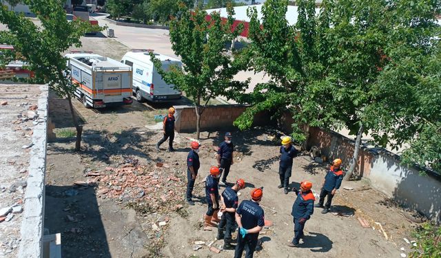 Çorum'da itfaiye personeline afet ve arama kurtarma eğitimi verildi