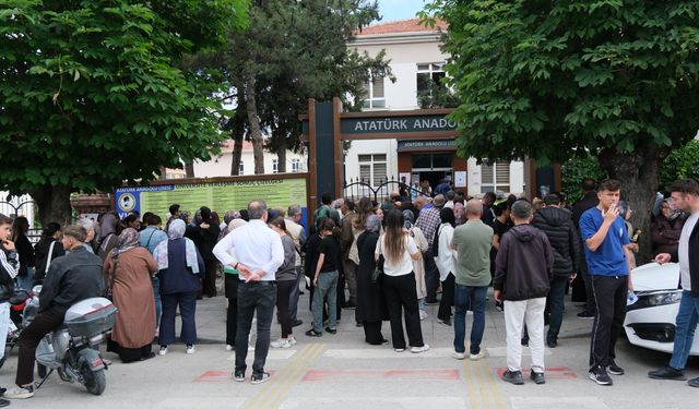 Çorum'da YKS'nin ilk oturumu yapıldı