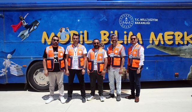 Doktoralı öğretmenler hazırladıkları projelerle öğrencilerin ufkunu açıyor